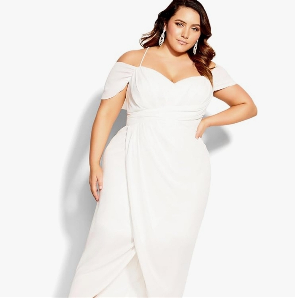 City Chic Entwine Maxi Dress in Ivory M(18)